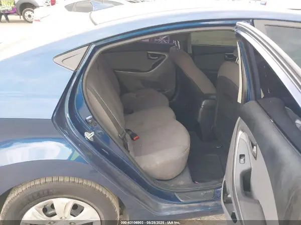 5NPDH4AE7GH783214 2016 HYUNDAI ELANTRA - Image 8