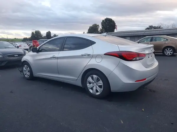 5NPDH4AE7GH784296 2016 HYUNDAI ELANTRA - Image 2