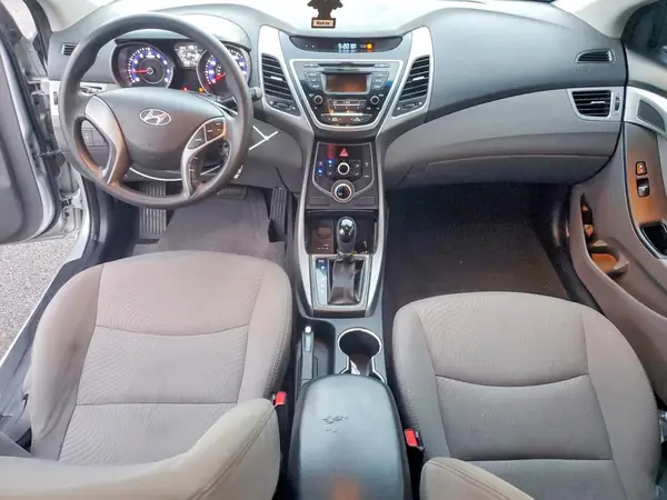 5NPDH4AE7GH784296 2016 HYUNDAI ELANTRA - Image 8