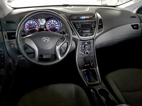 5NPDH4AE7GH784489 2016 HYUNDAI ELANTRA - Image 8