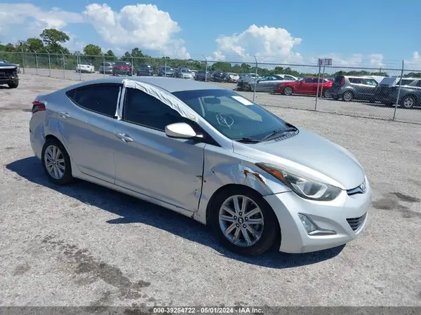 5NPDH4AE7GH786226 2016 HYUNDAI ELANTRA - Image 1