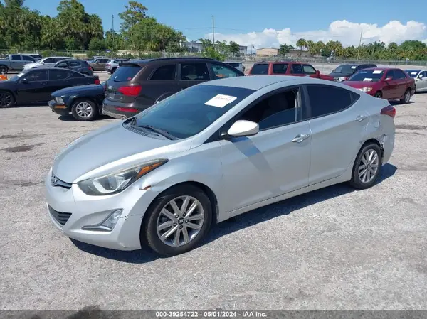 5NPDH4AE7GH786226 2016 HYUNDAI ELANTRA - Image 2