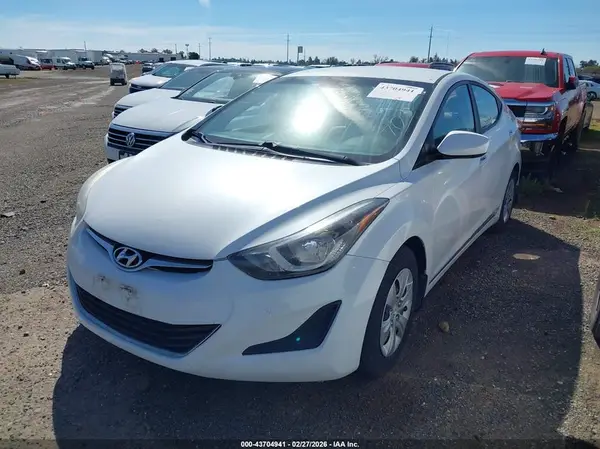 5NPDH4AE7GH786470 2016 HYUNDAI ELANTRA - Image 2