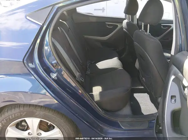5NPDH4AE7GH788915 2016 HYUNDAI ELANTRA - Image 8