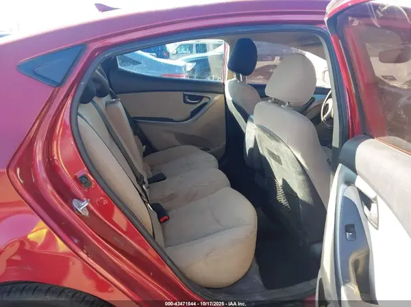5NPDH4AE7GH789059 2016 HYUNDAI ELANTRA - Image 8