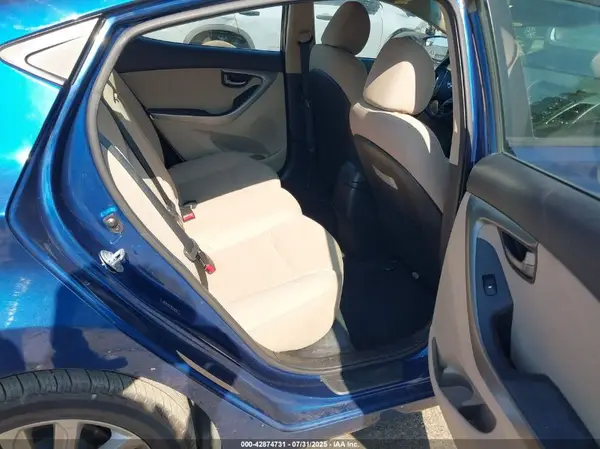 5NPDH4AE7GH790776 2016 HYUNDAI ELANTRA - Image 8
