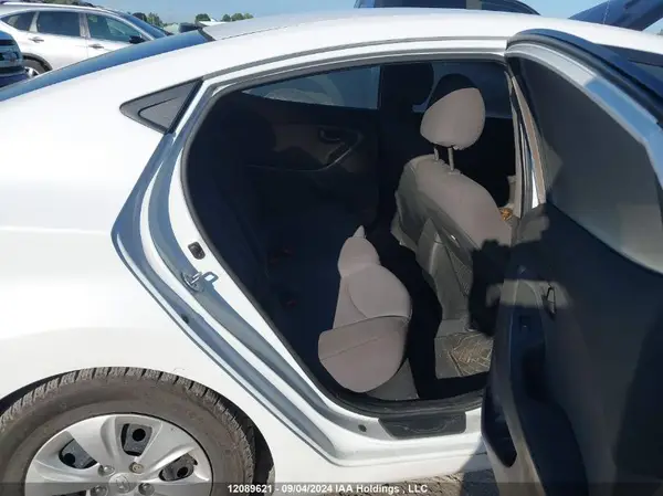 5NPDH4AE7GH791331 2016 HYUNDAI ELANTRA - Image 8