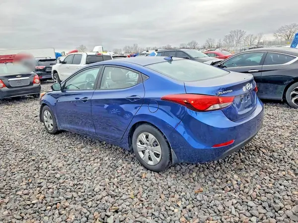 5NPDH4AE7GH793354 2016 HYUNDAI ELANTRA - Image 2