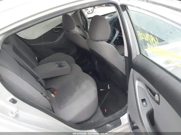 5NPDH4AE7GH794939 2016 HYUNDAI ELANTRA - Image 8