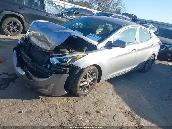 5NPDH4AE7GH796111 2016 HYUNDAI ELANTRA - Image 2