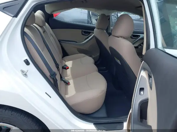 5NPDH4AE7GH799350 2016 HYUNDAI ELANTRA - Image 8
