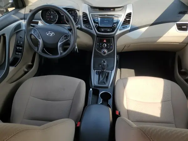 5NPDH4AE8GH653555 2016 HYUNDAI ELANTRA - Image 8