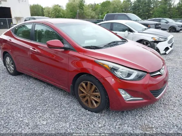 5NPDH4AE8GH655130 2016 HYUNDAI ELANTRA - Image 1