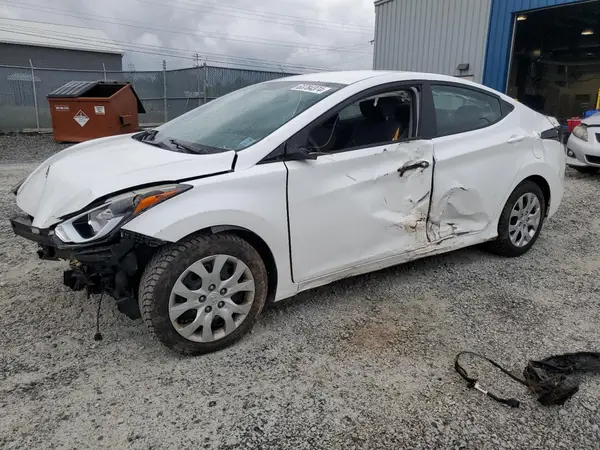 5NPDH4AE8GH658044 2016 HYUNDAI ELANTRA - Image 1