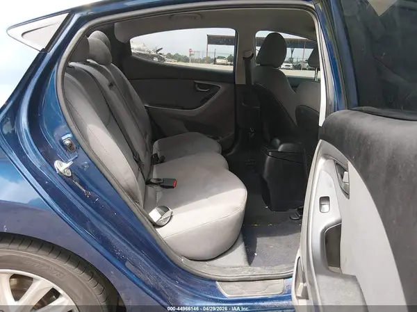 5NPDH4AE8GH658965 2016 HYUNDAI ELANTRA - Image 8