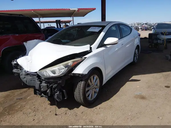 5NPDH4AE8GH659954 2016 HYUNDAI ELANTRA - Image 2
