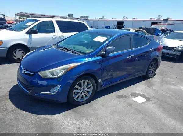 5NPDH4AE8GH661039 2016 HYUNDAI ELANTRA - Image 2