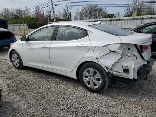 5NPDH4AE8GH665107 2016 HYUNDAI ELANTRA - Image 2