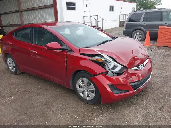 5NPDH4AE8GH665785 2016 HYUNDAI ELANTRA - Image 1