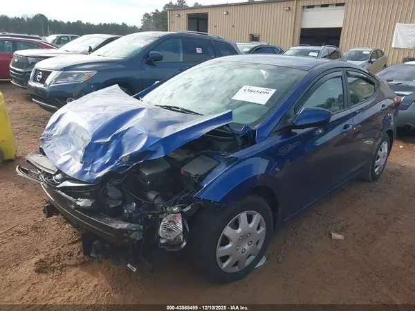 5NPDH4AE8GH666242 2016 HYUNDAI ELANTRA - Image 2