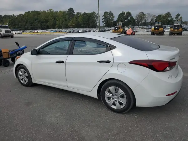 5NPDH4AE8GH666547 2016 HYUNDAI ELANTRA - Image 2