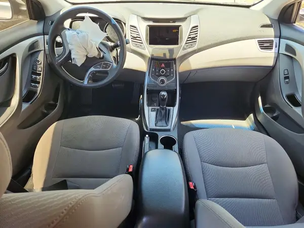 5NPDH4AE8GH667083 2016 HYUNDAI ELANTRA - Image 8