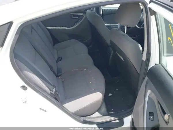 5NPDH4AE8GH669478 2016 HYUNDAI ELANTRA - Image 8