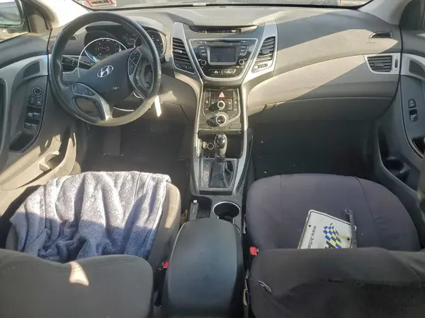 5NPDH4AE8GH669609 2016 HYUNDAI ELANTRA - Image 8