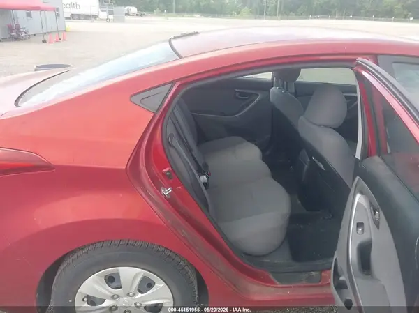 5NPDH4AE8GH671652 2016 HYUNDAI ELANTRA - Image 8