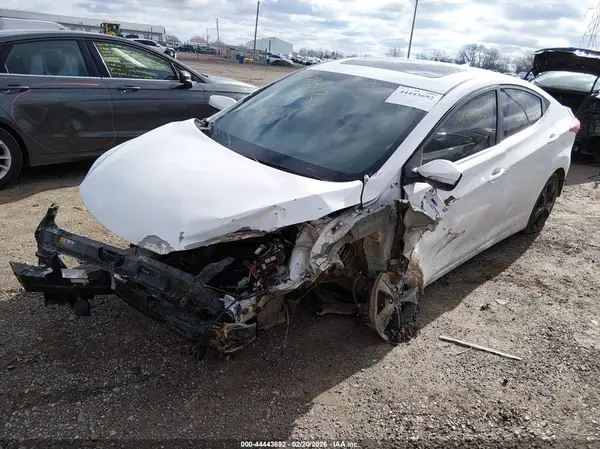 5NPDH4AE8GH672252 2016 HYUNDAI ELANTRA - Image 2