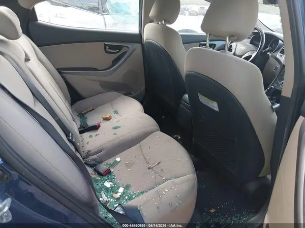 5NPDH4AE8GH672302 2016 HYUNDAI ELANTRA - Image 8