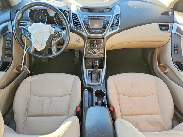 5NPDH4AE8GH672316 2016 HYUNDAI ELANTRA - Image 8