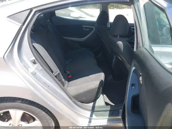 5NPDH4AE8GH672624 2016 HYUNDAI ELANTRA - Image 8