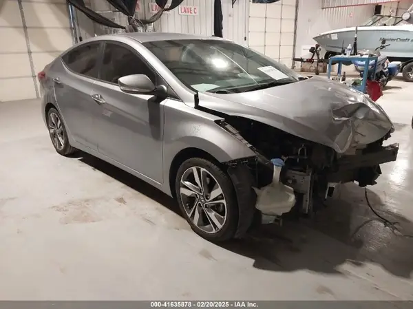 5NPDH4AE8GH673806 2016 HYUNDAI ELANTRA - Image 1