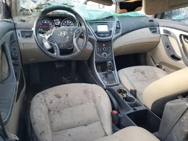 5NPDH4AE8GH674129 2016 HYUNDAI ELANTRA - Image 8
