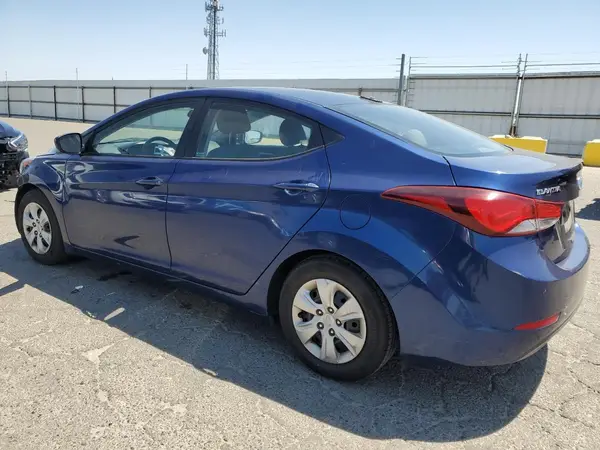 5NPDH4AE8GH674647 2016 HYUNDAI ELANTRA - Image 2