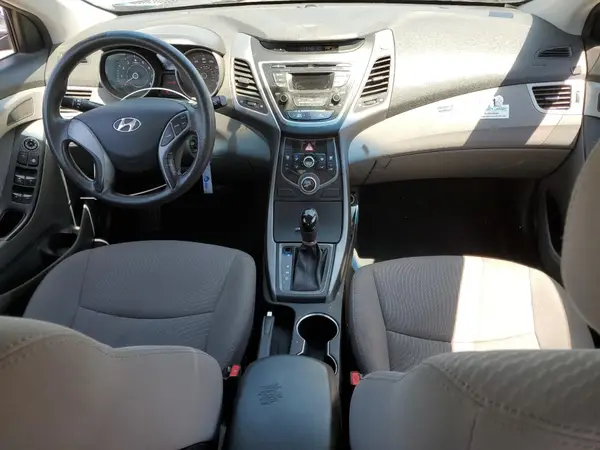 5NPDH4AE8GH674647 2016 HYUNDAI ELANTRA - Image 8