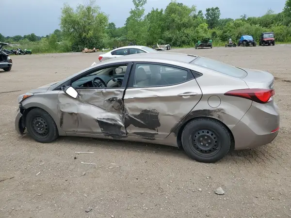5NPDH4AE8GH674759 2016 HYUNDAI ELANTRA - Image 2