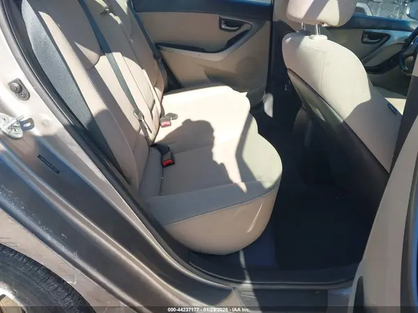 5NPDH4AE8GH675345 2016 HYUNDAI ELANTRA - Image 8