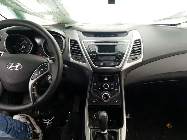 5NPDH4AE8GH675510 2016 HYUNDAI ELANTRA - Image 8