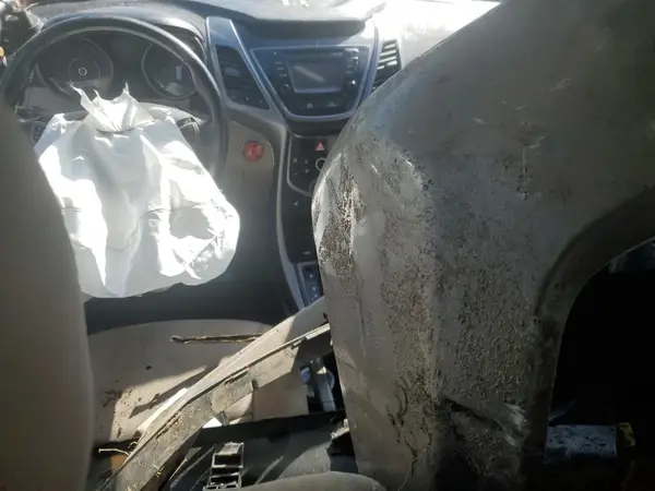 5NPDH4AE8GH676222 2016 HYUNDAI ELANTRA - Image 8