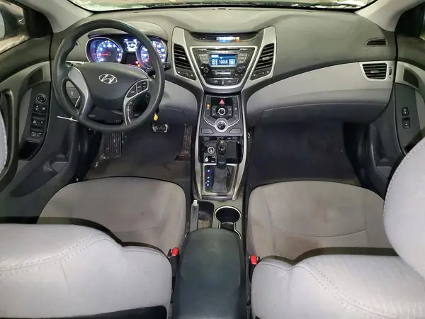 5NPDH4AE8GH678097 2016 HYUNDAI ELANTRA - Image 8