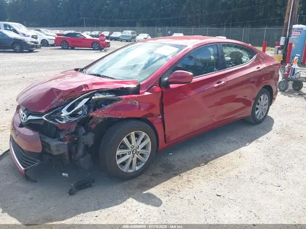 5NPDH4AE8GH678245 2016 HYUNDAI ELANTRA - Image 2