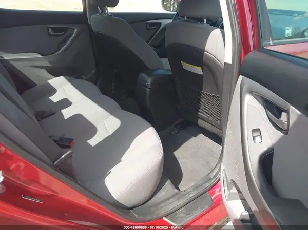 5NPDH4AE8GH678245 2016 HYUNDAI ELANTRA - Image 8