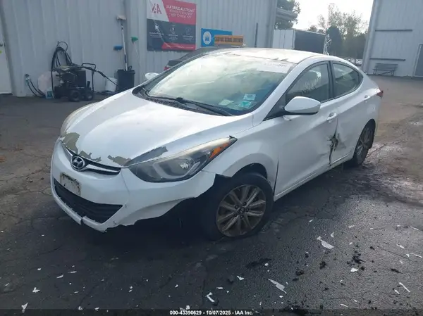 5NPDH4AE8GH679802 2016 HYUNDAI ELANTRA - Image 2