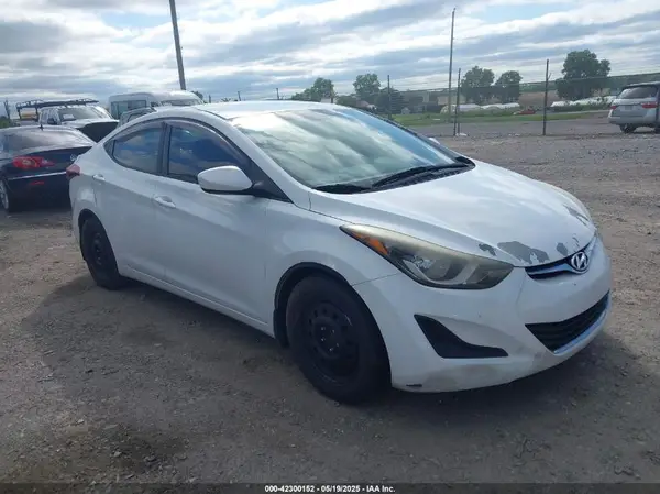 5NPDH4AE8GH682134 2016 HYUNDAI ELANTRA - Image 1