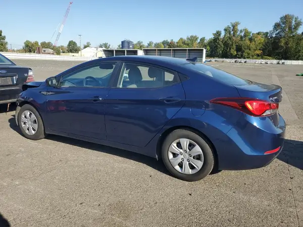 5NPDH4AE8GH682408 2016 HYUNDAI ELANTRA - Image 2