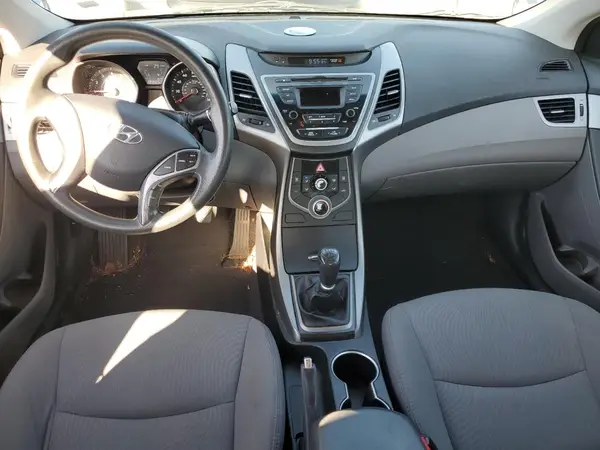 5NPDH4AE8GH682408 2016 HYUNDAI ELANTRA - Image 8