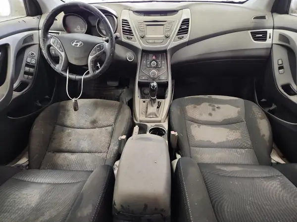 5NPDH4AE8GH683199 2016 HYUNDAI ELANTRA - Image 8