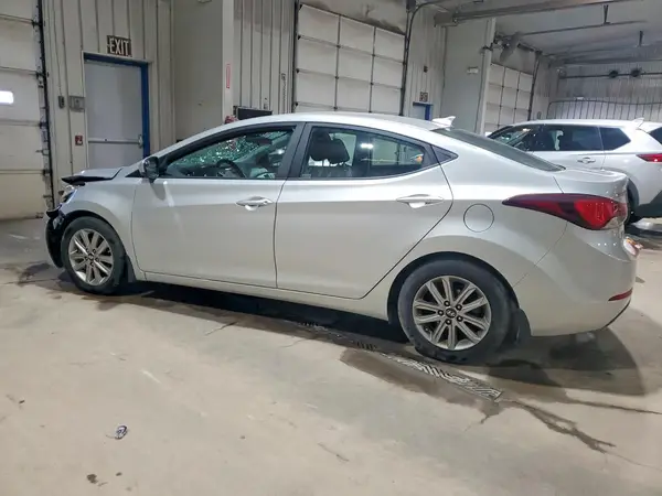 5NPDH4AE8GH683817 2016 HYUNDAI ELANTRA - Image 2